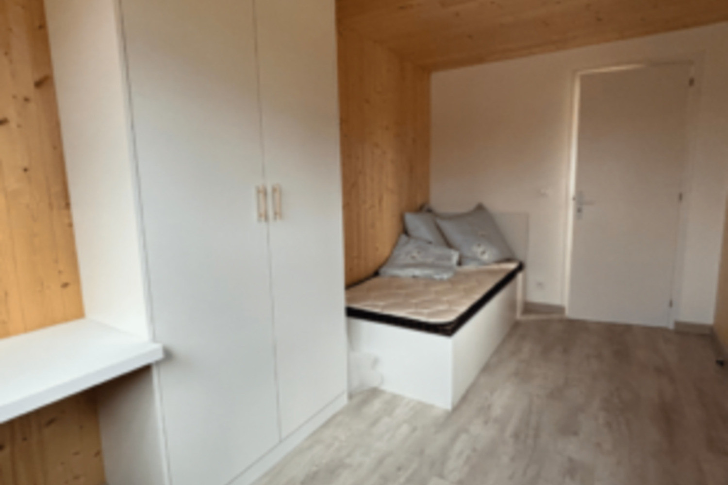 
                                                Colocation
                                                 T4 MEUBLÉE EN COLOCATION – ÉVRY-COURCOURONNES
