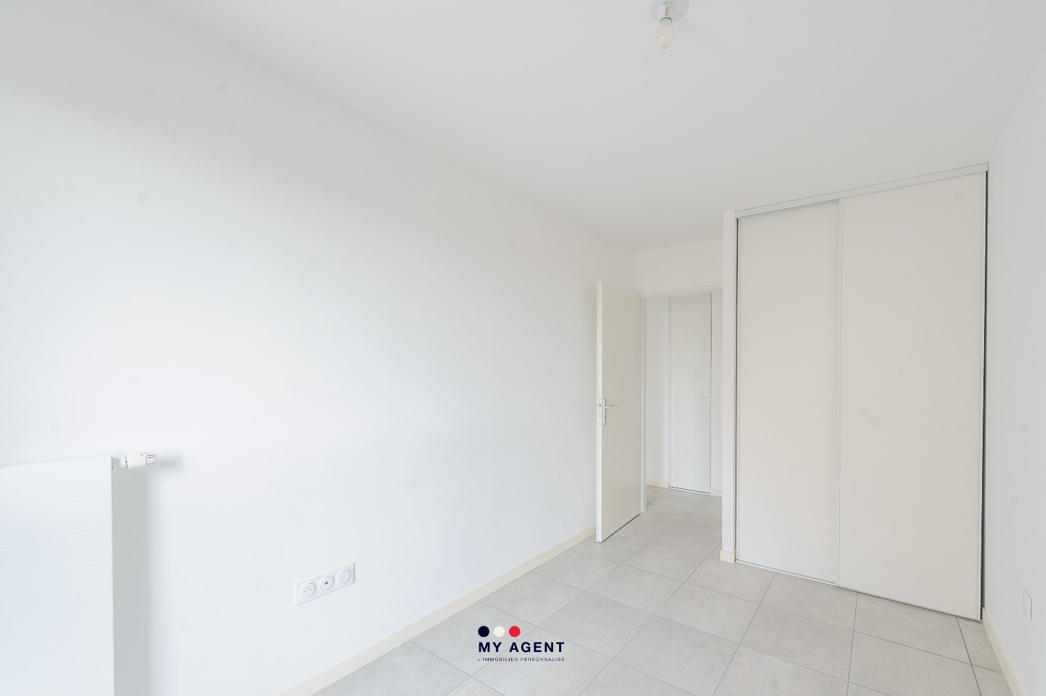 
                                                Vente
                                                 T4 avec grande terrasse 35m2 – Dernier étage