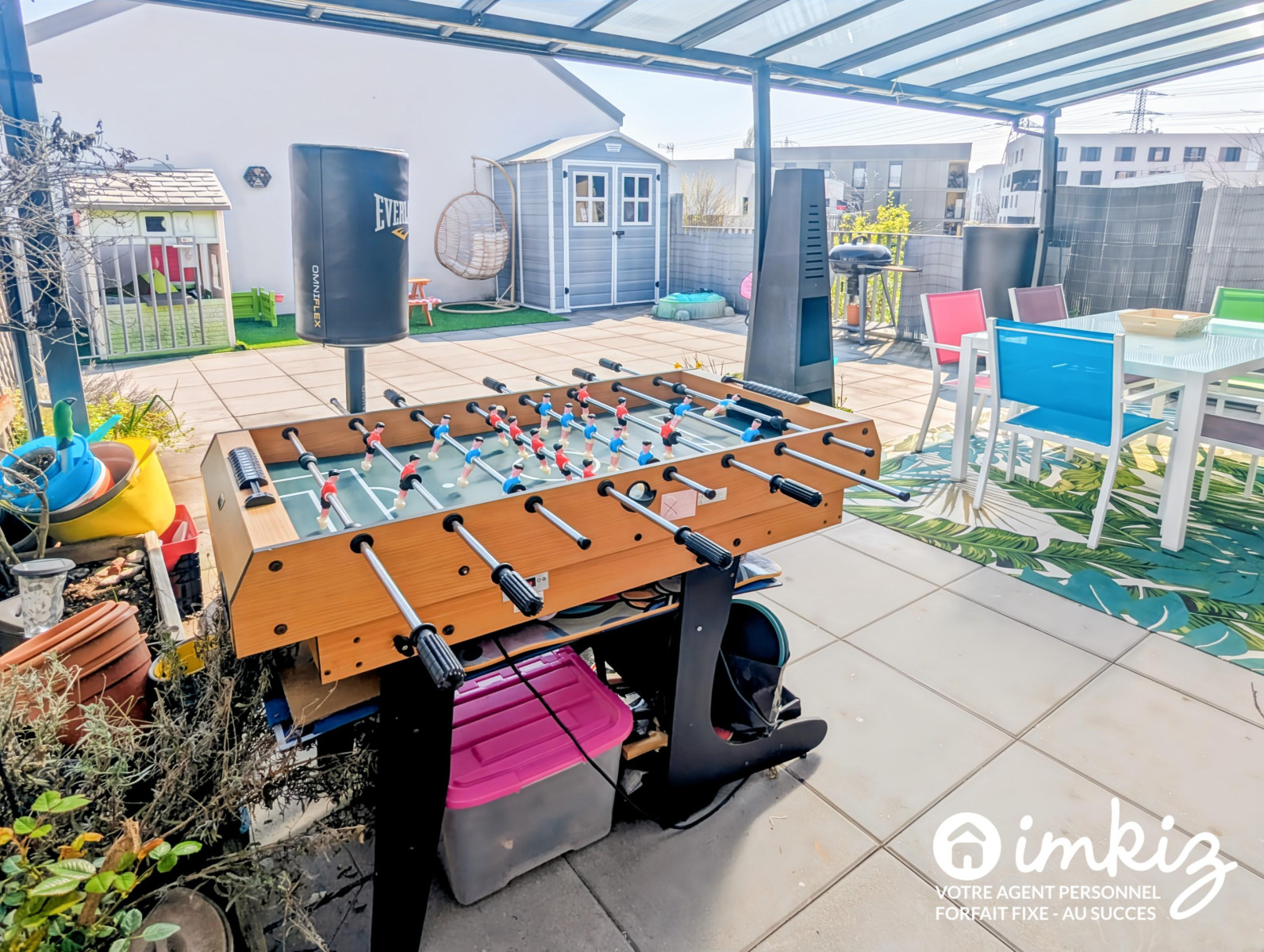 
                                                Vente
                                                 T4 pièces esprit maison avec terrasse 60m²