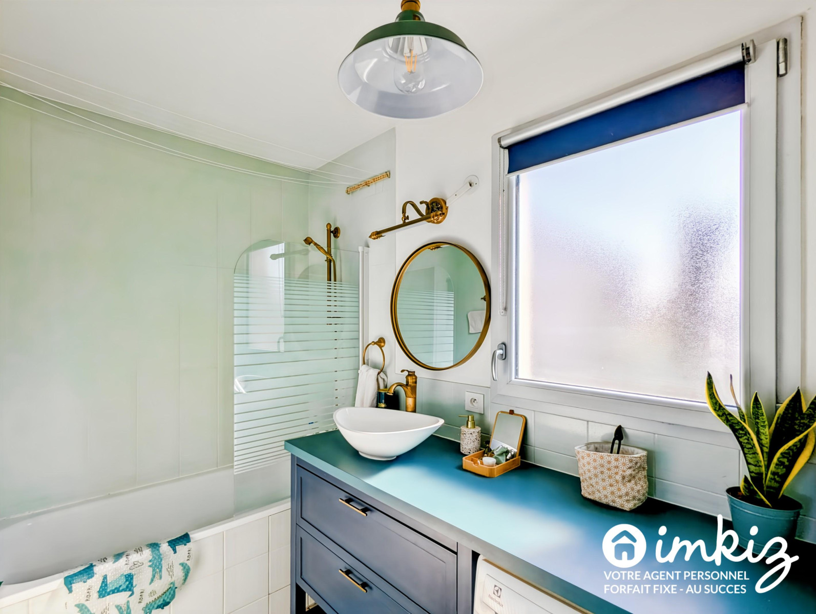 
                                                Vente
                                                 T4 pièces esprit maison avec terrasse 60m²