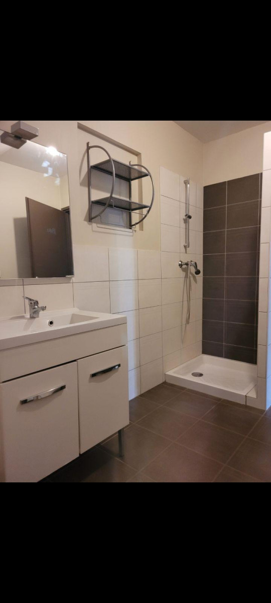 
                                                Location
                                                 T4 plein sud