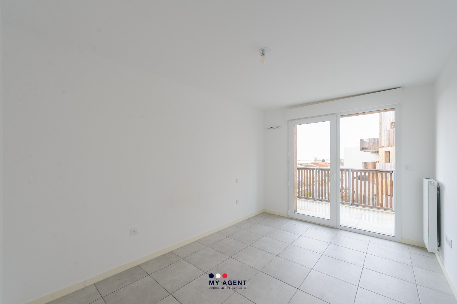 
                                                Vente
                                                 T4 neuf avec grande terrasse 35m2 – Dernier étage