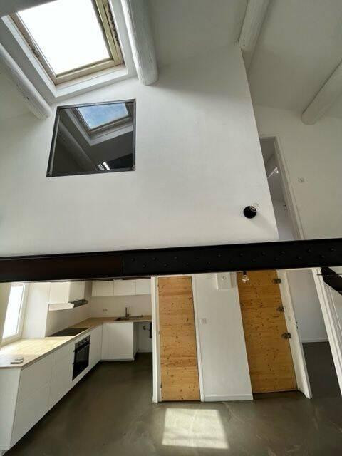 
                                                Location
                                                 T4 refait à neuf avec terrasse plein sud et garage