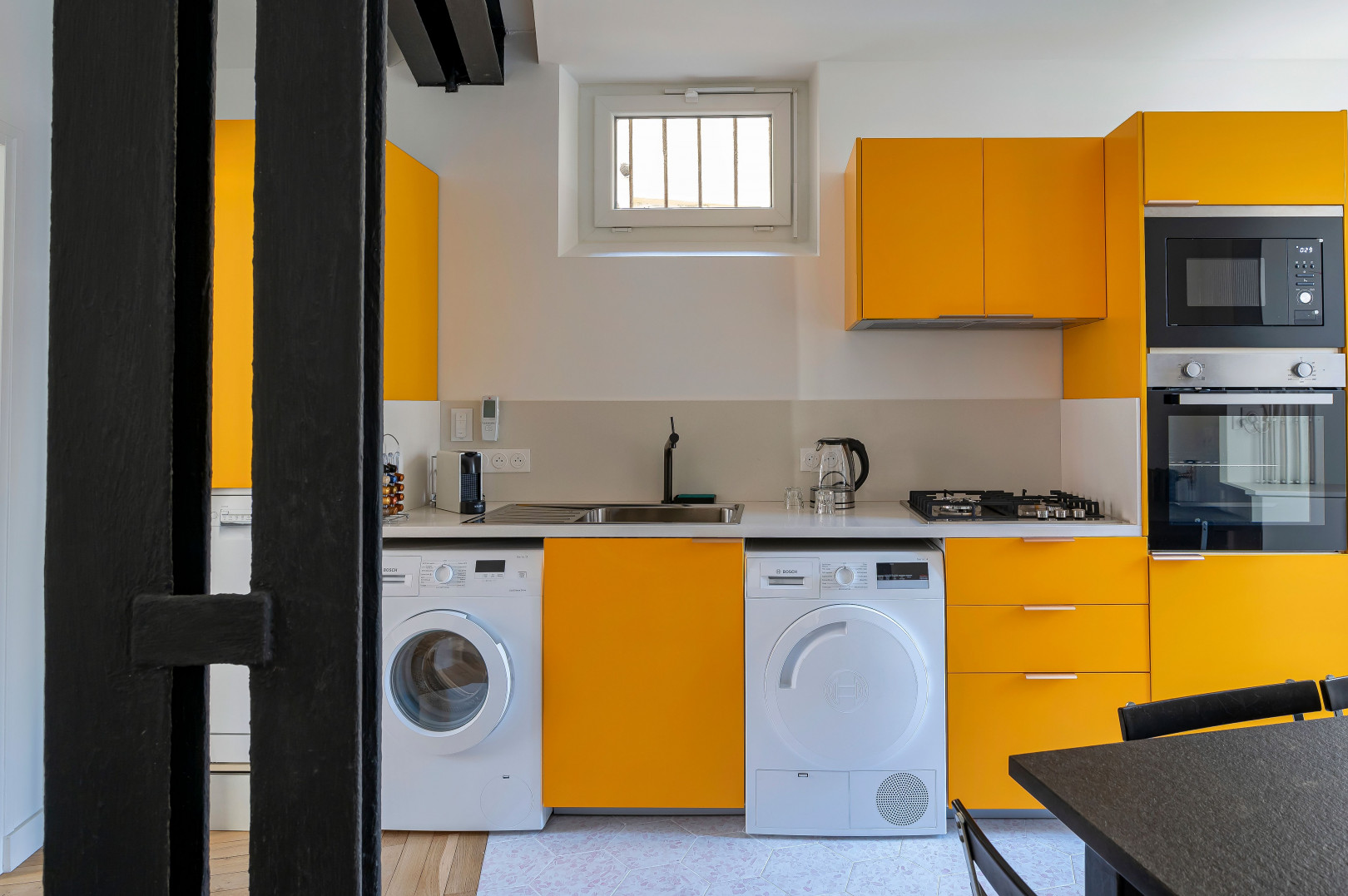 
                                                Location
                                                 T4 refait à neuf Moderne & Cosy (loyer tout inclus)