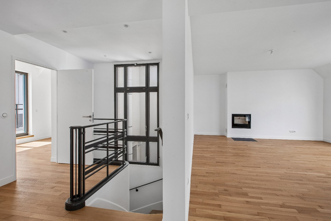
                                                Vente
                                                 T4 ROOFTOP DUPLEX Quartier Champs-Elysées Paris 8