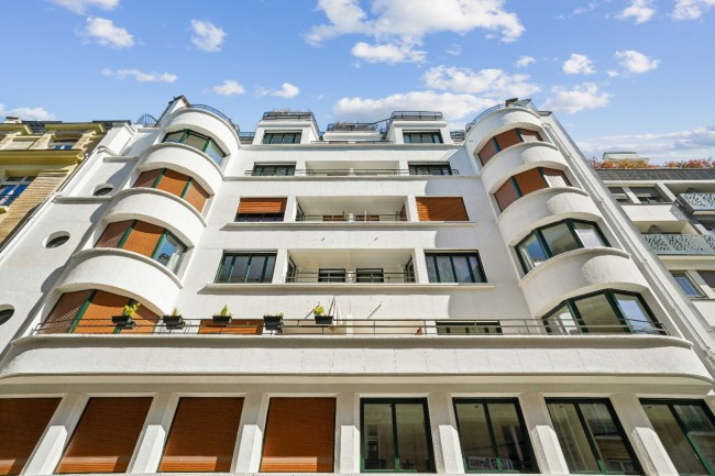 
                                                Vente
                                                 T4 ROOFTOP DUPLEX Quartier Champs-Elysées Paris 8
