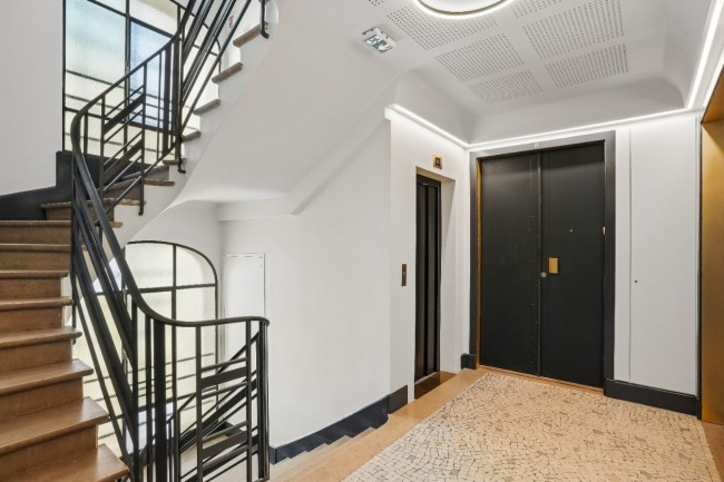 
                                                Vente
                                                 T4 ROOFTOP DUPLEX Quartier Champs-Elysées Paris 8