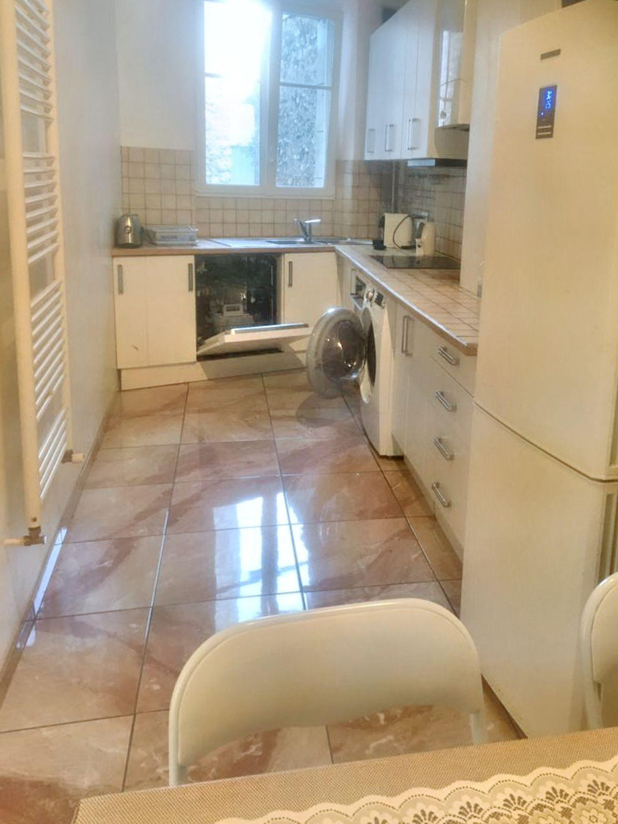 
                                                Location
                                                 T4 rue de la république - Orléans - coloc possible
