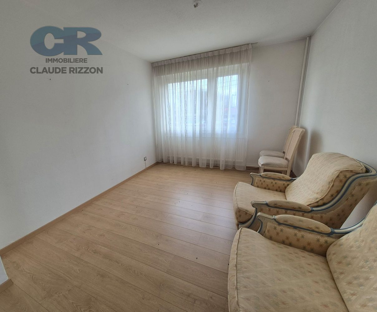 
                                                Vente
                                                 T4 SCY CHAZELLES