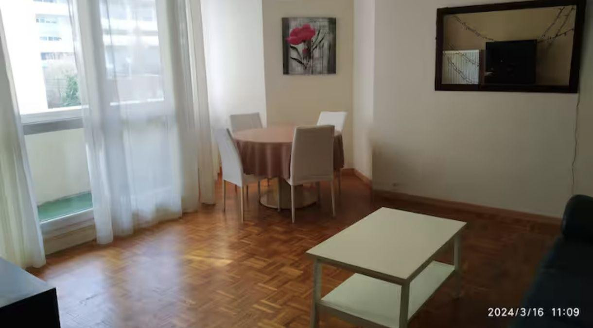 
                                                Location
                                                 T4 spacieux et agréable près de LycéeInternational