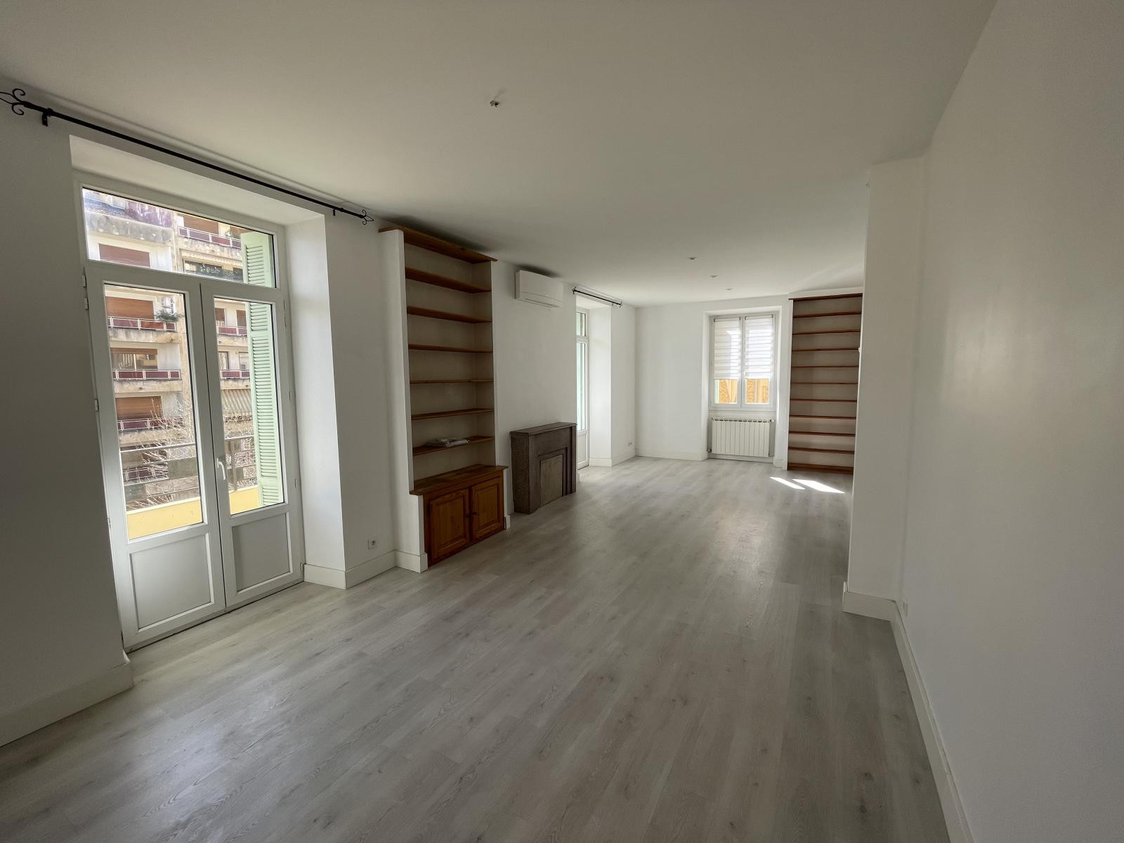 
                                                Location
                                                 T4 vide secteur Grandval-Casone