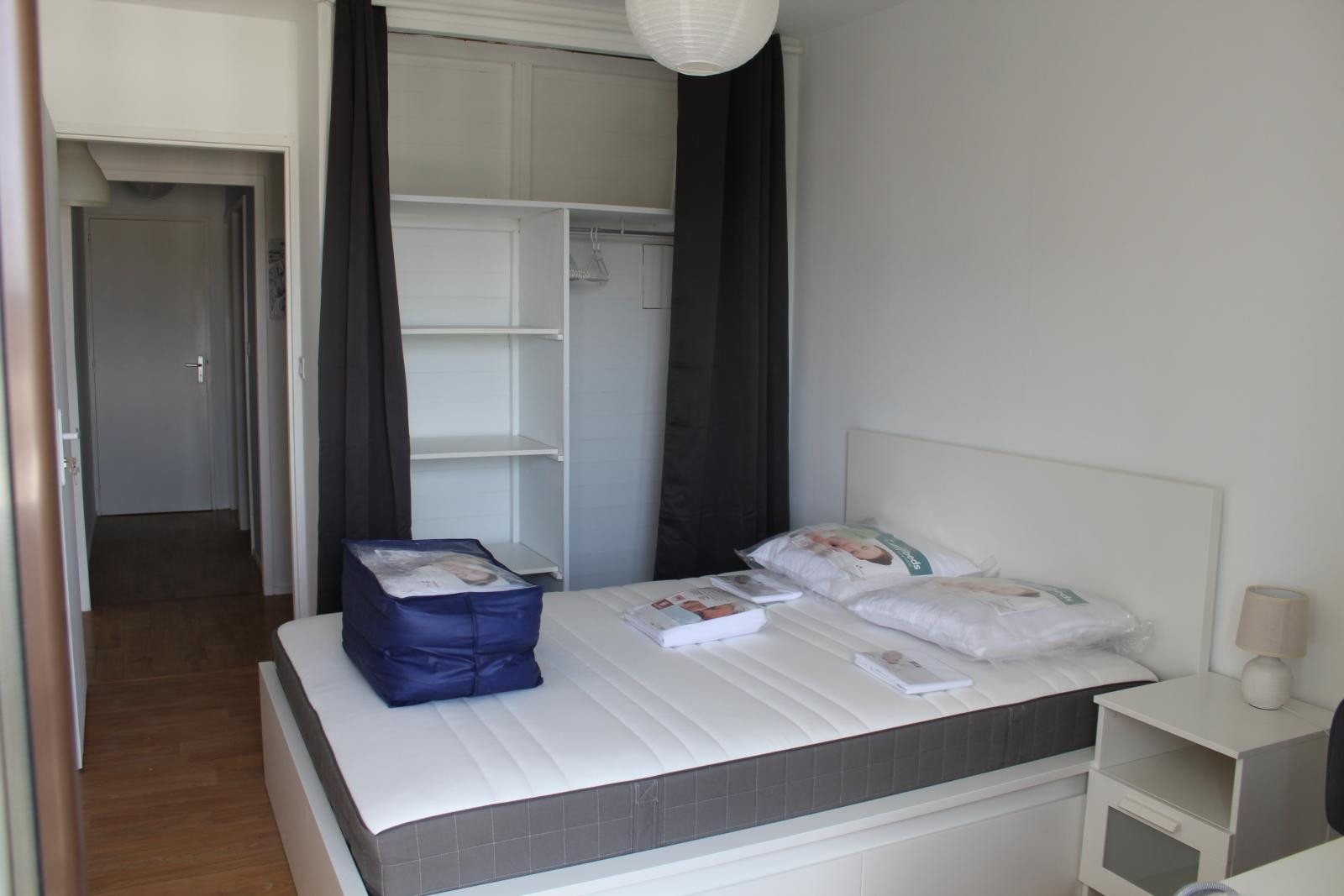 
                                                Colocation
                                                 T5  91 m2 en coloc - 1 chambre disponible -Pessac