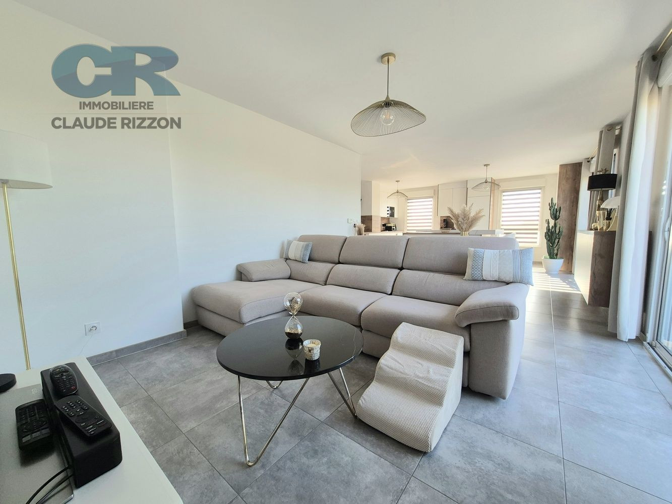 
                                                Vente
                                                 T5 ATTIQUE YUTZ