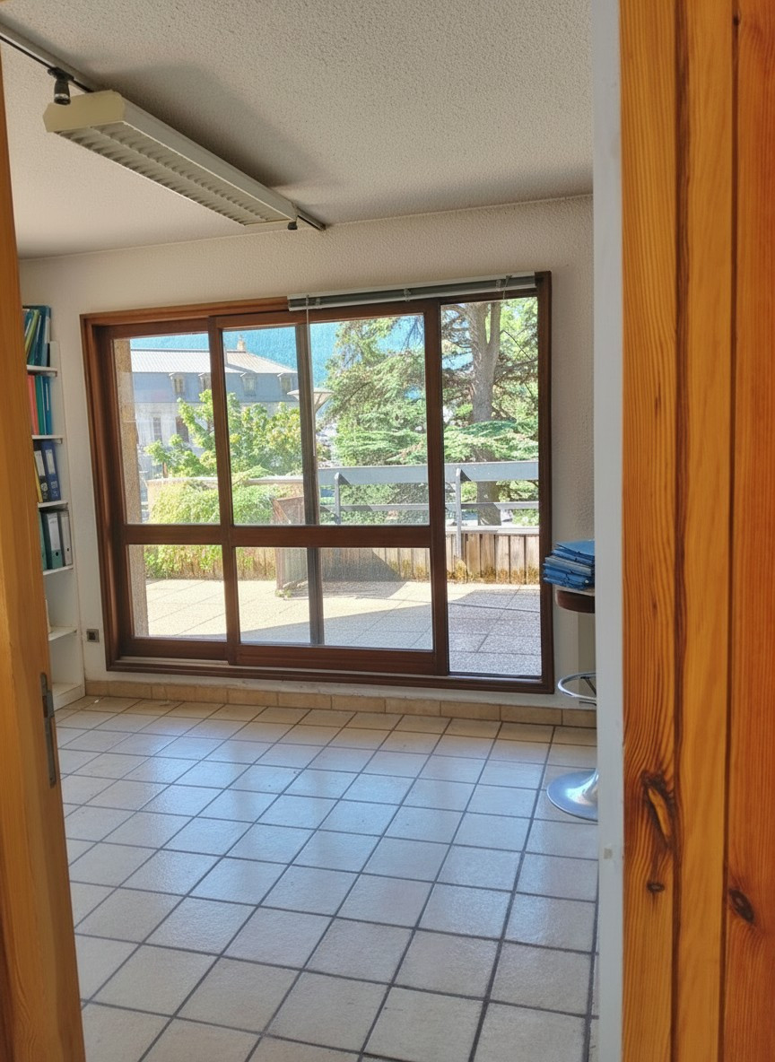 
                                                Vente
                                                 T5 centre-ville avec terrasse 65 mètres carrés