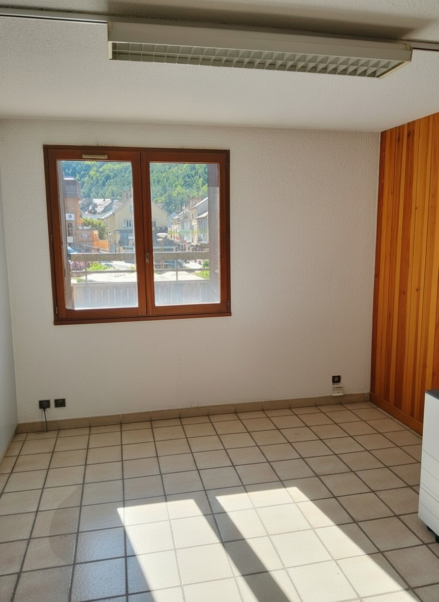 
                                                Vente
                                                 T5 centre-ville avec terrasse 65 mètres carrés