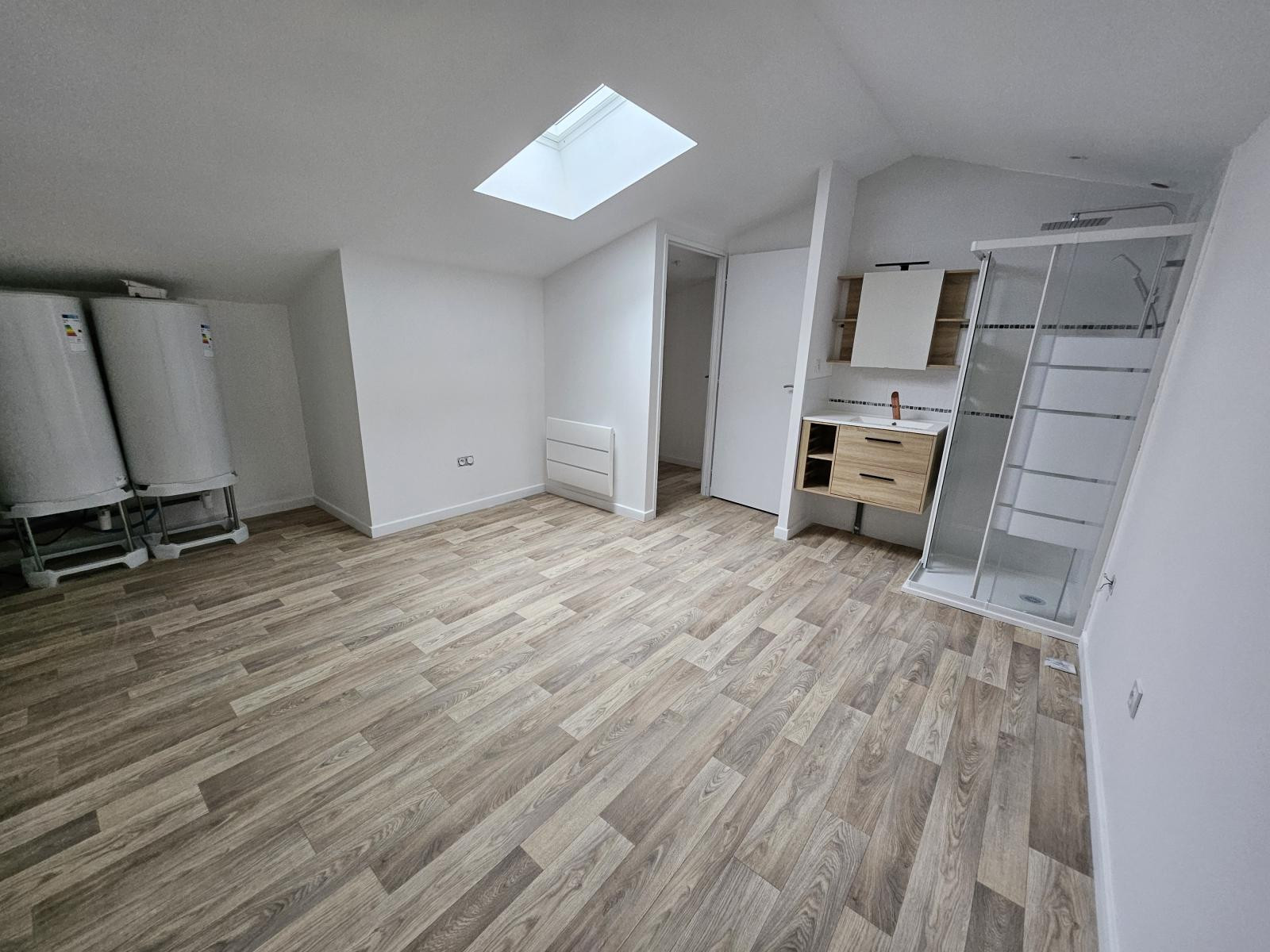 
                                                Location
                                                 T5 en duplex