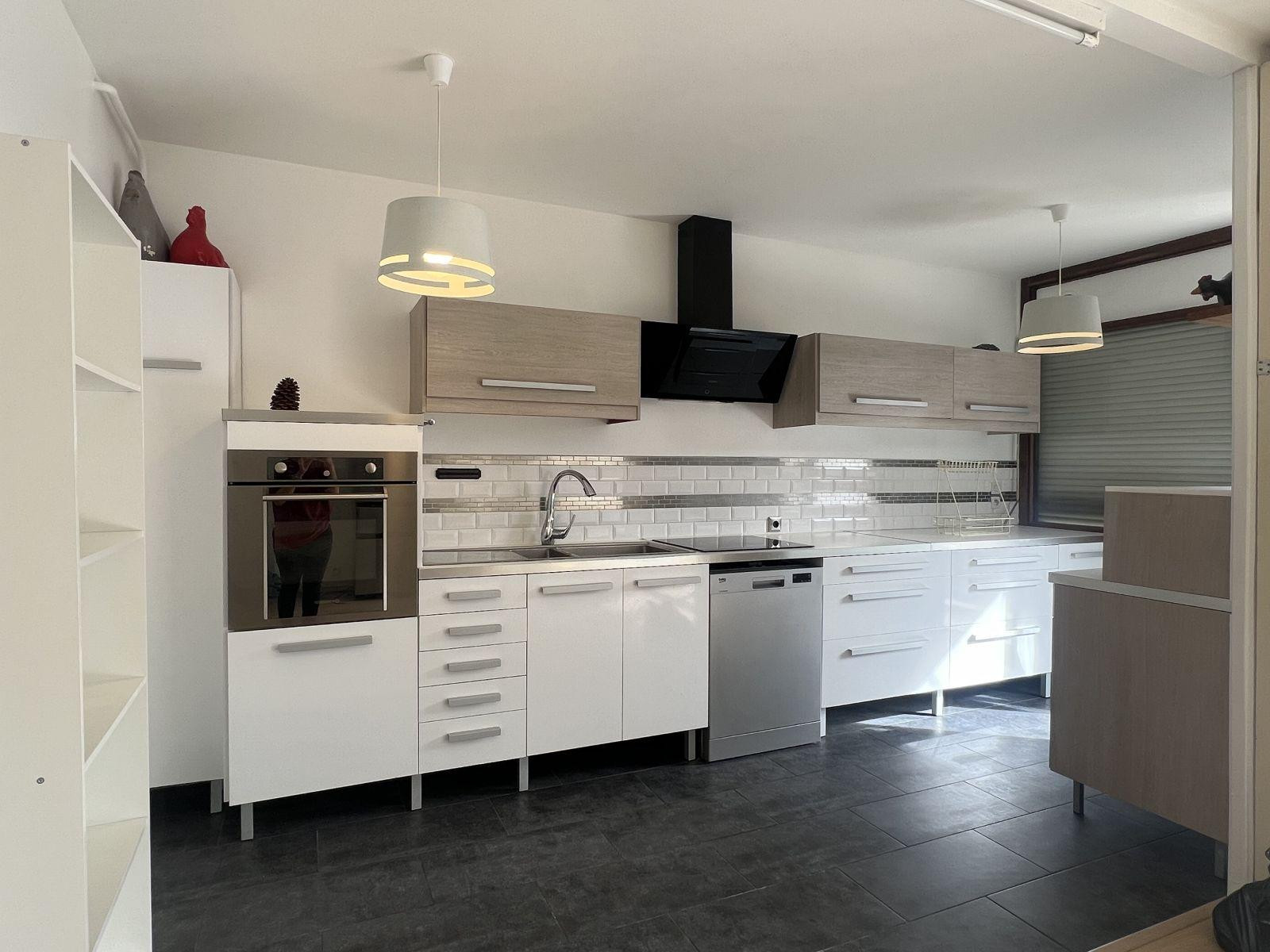 
                                                Location
                                                 T5 meublé à louer 94320 Thiais quartier scolaire