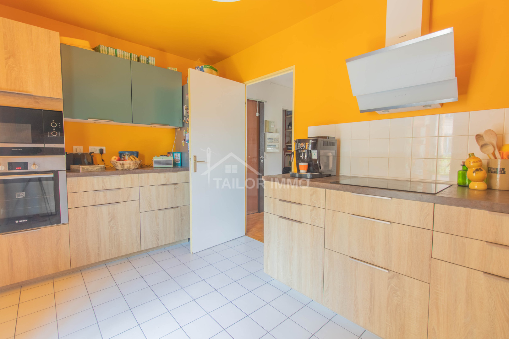 
                                                Vente
                                                 T5 Monplaisir avec balcon et garage