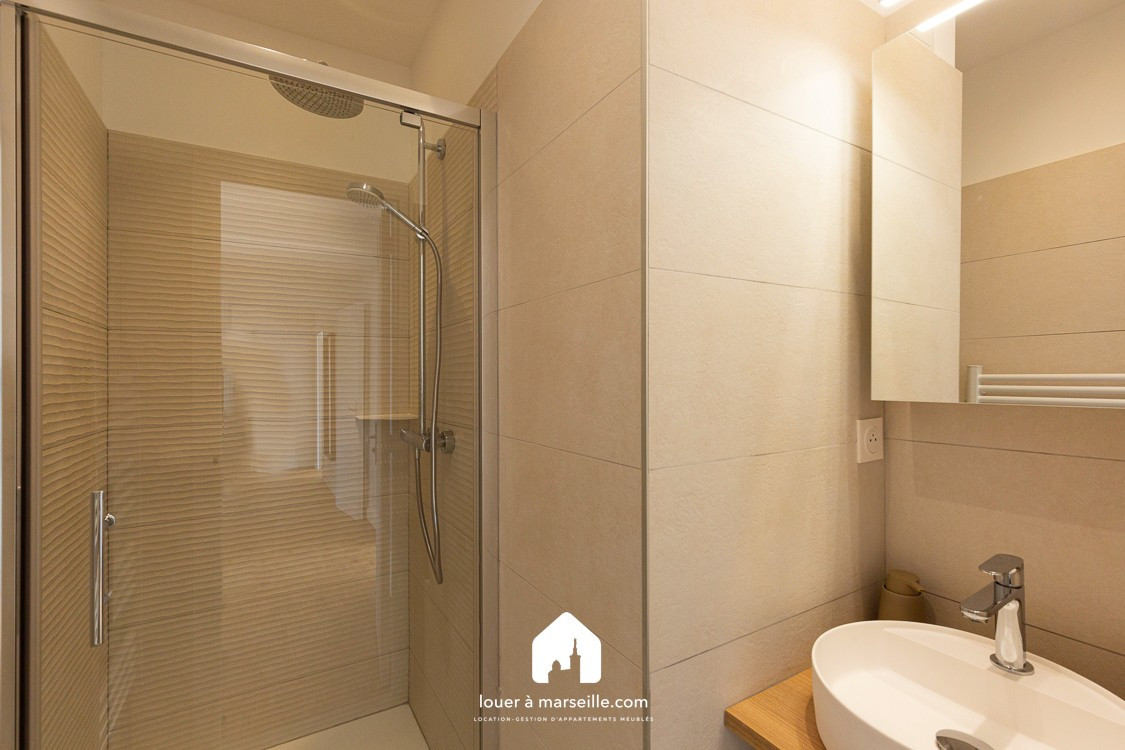 Location
                                                 T5 Terrasse du David