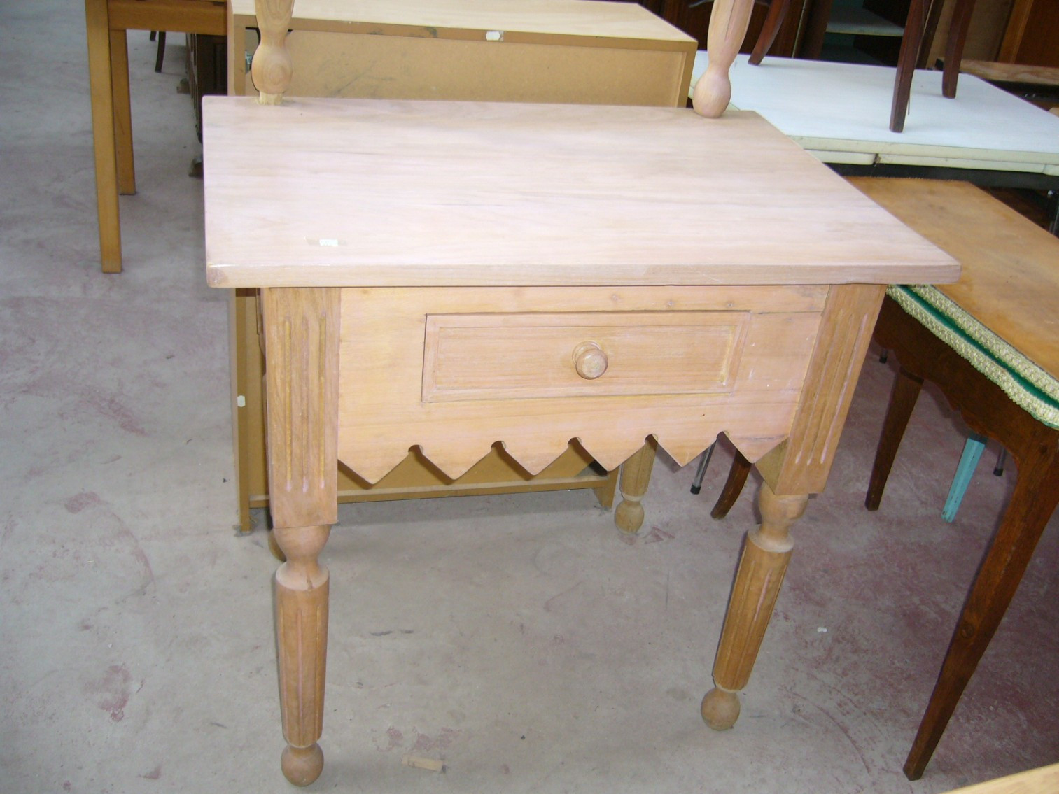 
                                                Meuble
                                                 Table/bureau, promotion