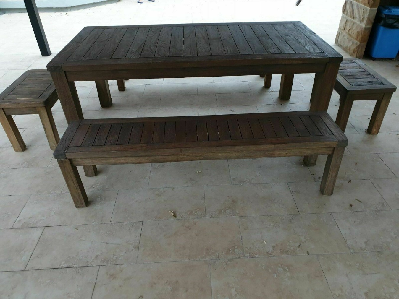 
                                                Meuble
                                                 Table de réglage d'extérieur en teck 4x bancs.