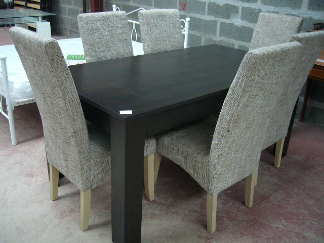 
                                                Meuble
                                                 Table wengé et 6 chaises, promotion