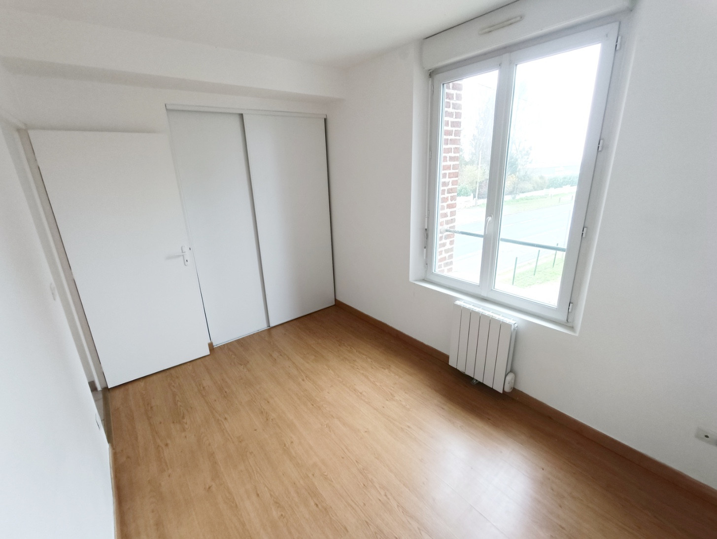 
                                                Location
                                                 Talmas, appartement, 2 chambres, 75m2