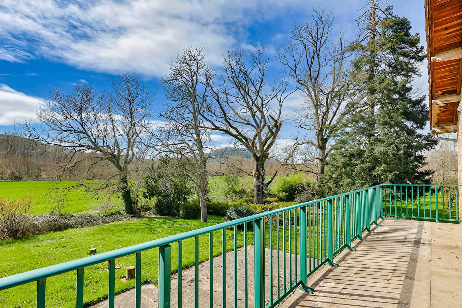 
                                                Vente
                                                 TARN Château XIXème Hôtel Événementiel 3 HA