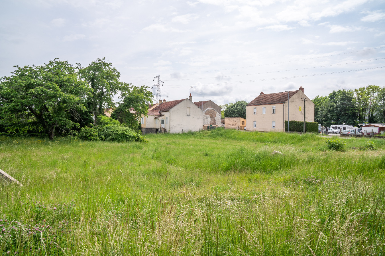 
                                                Vente
                                                 Terrain - 1 508 m² - Montceau-les-Mines (71)