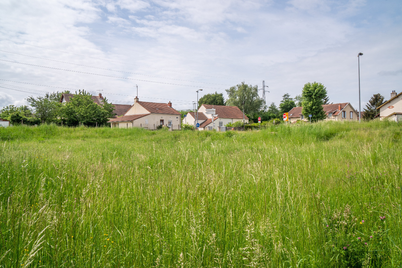 
                                                Vente
                                                 Terrain - 1 508 m² - Montceau-les-Mines (71)