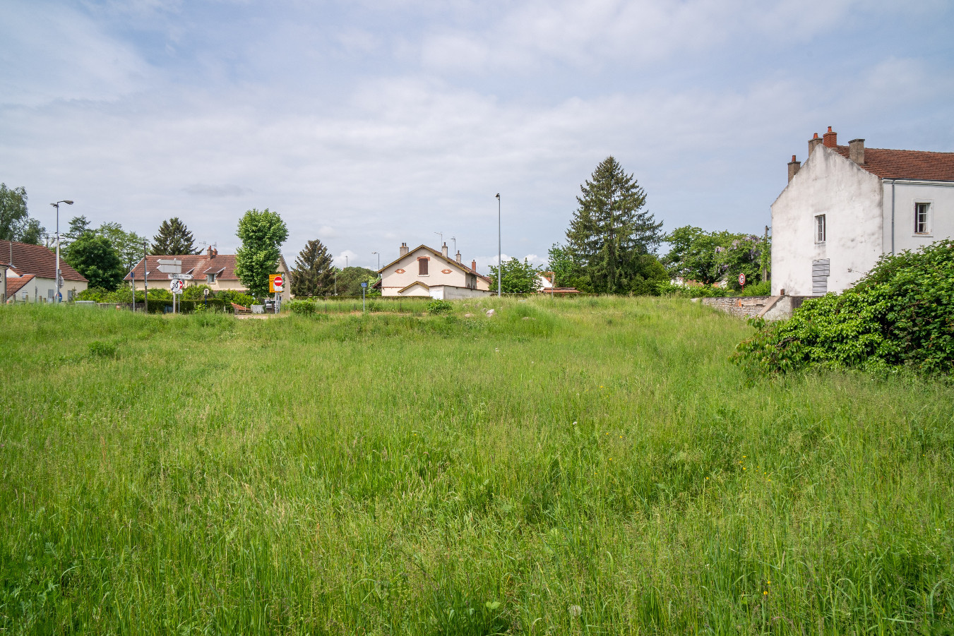 
                                                Vente
                                                 Terrain - 1 508 m² - Montceau-les-Mines (71)