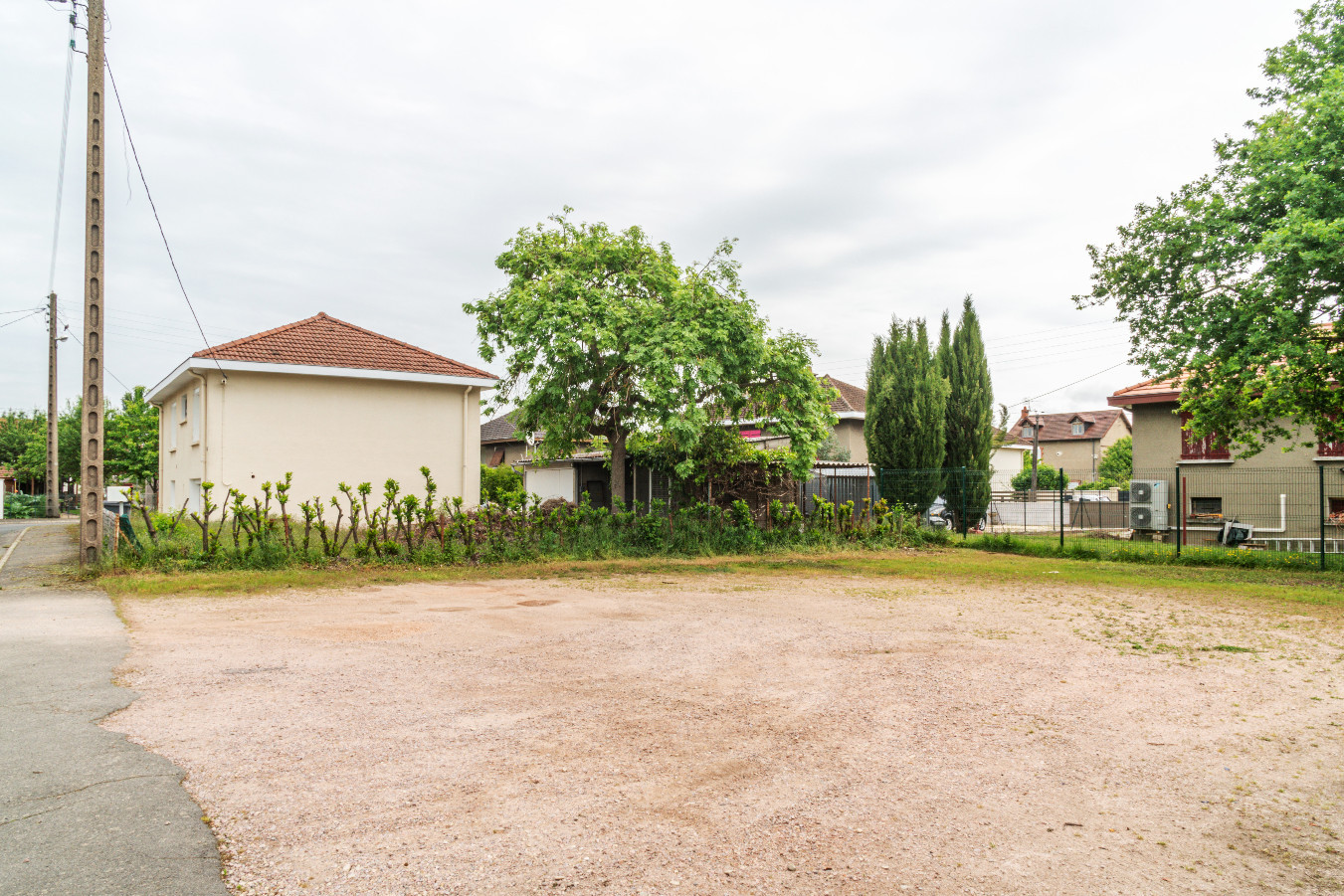 
                                                Vente
                                                 Terrain - 338 m² - Montceau-les-Mines (71)