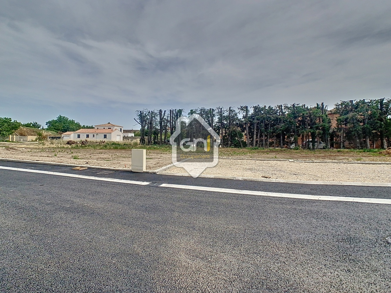 
                                                Vente
                                                 Terrain 447 m²