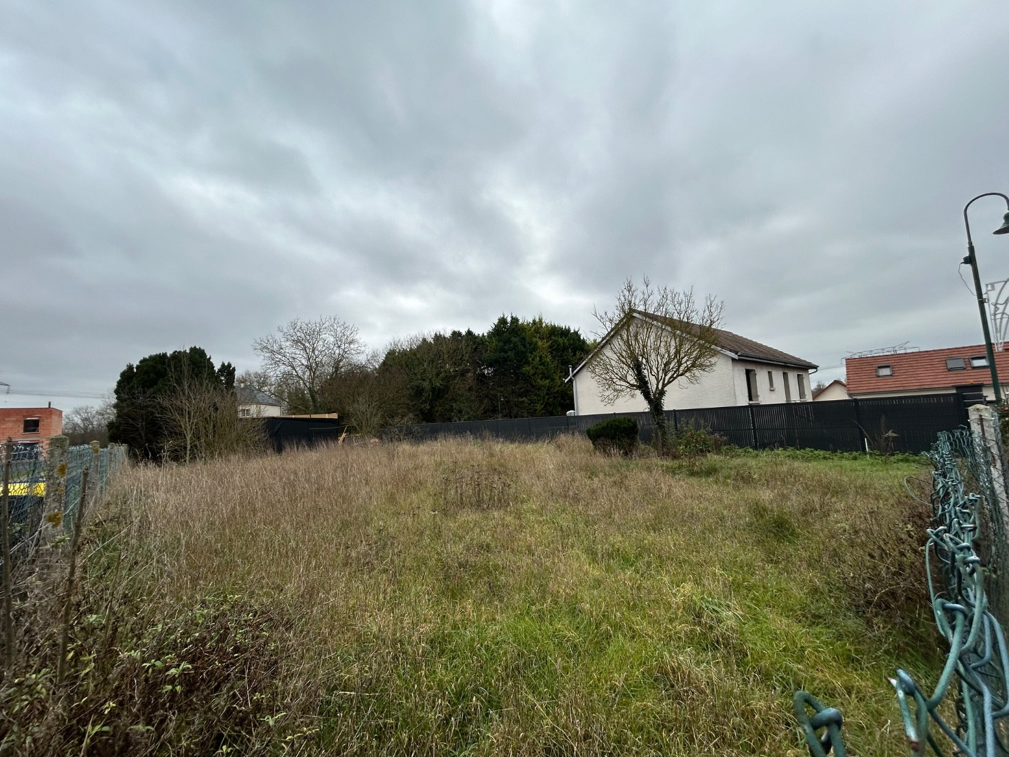 
                                                Vente
                                                 Terrain 472m2 avec liberté de projet