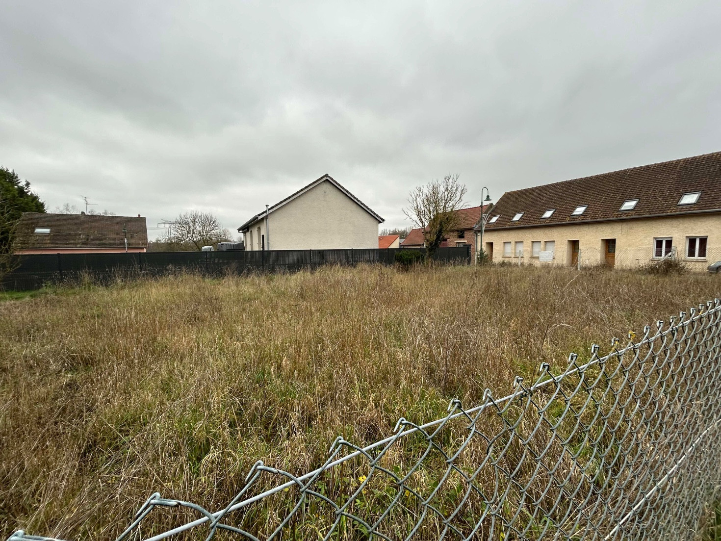 
                                                Vente
                                                 Terrain 472m2 avec liberté de projet