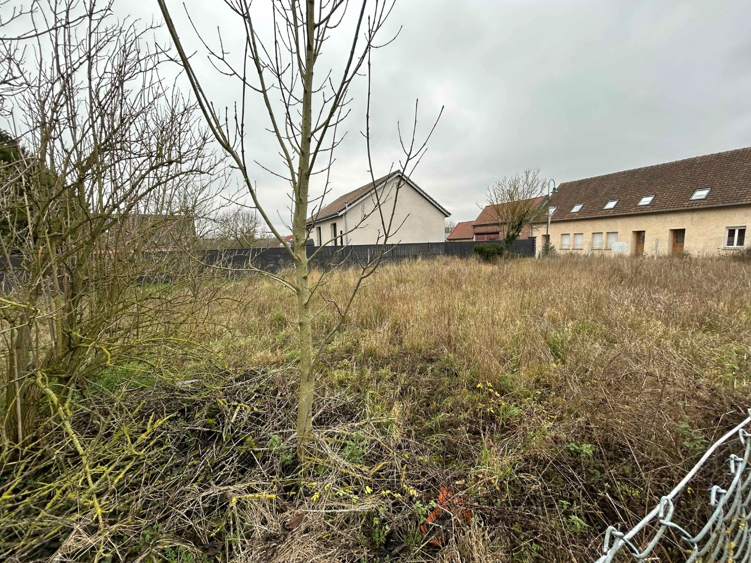 
                                                Vente
                                                 Terrain 472m2 avec liberté de projet