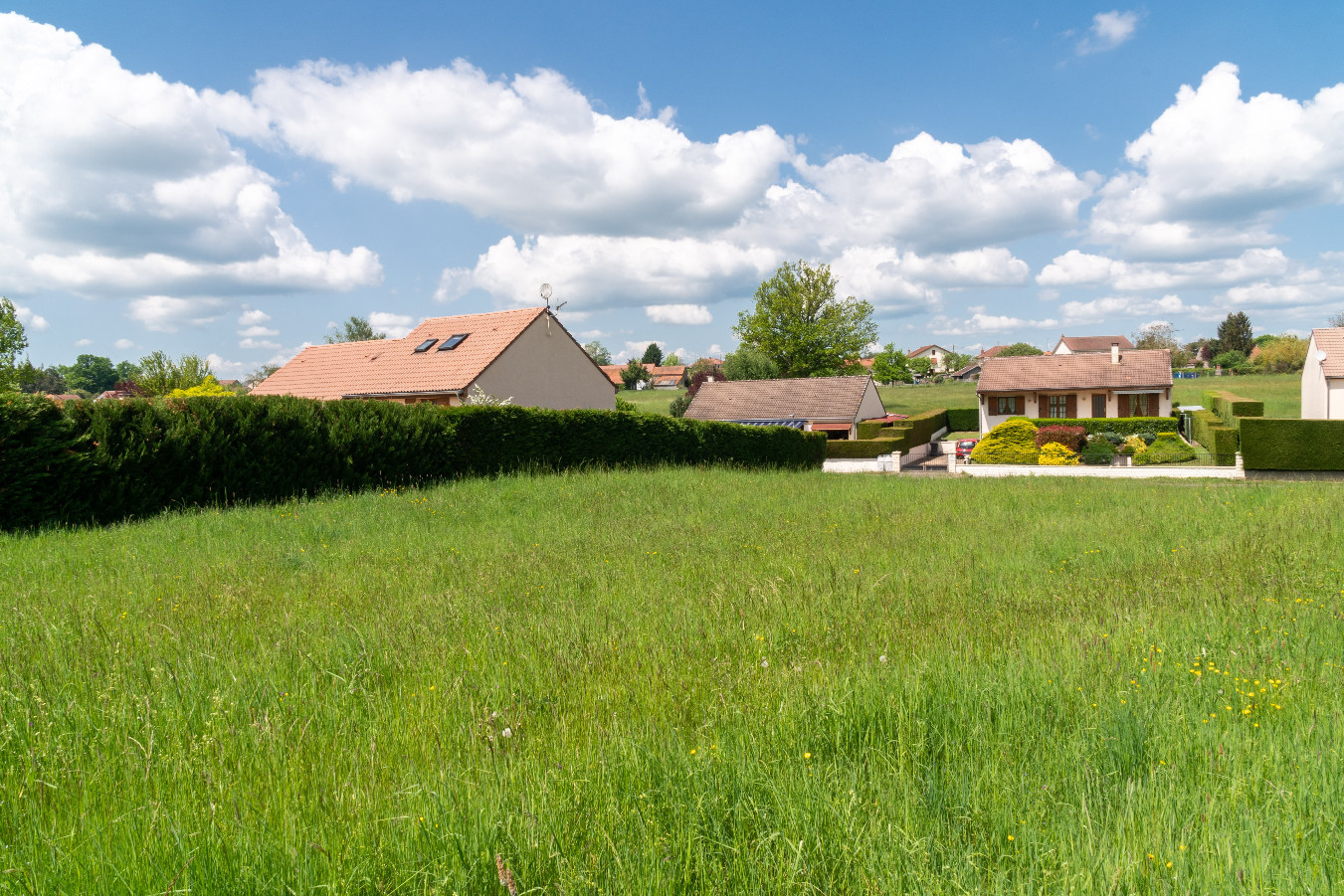 
                                                Vente
                                                 Terrain - 594 m² - Montceau-les-Mines (71)