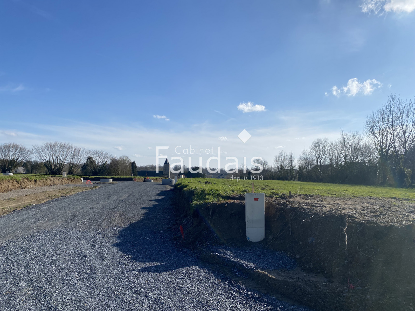 
                                                Vente
                                                 TERRAIN A BATIR - 5 MIN DE SAINT LO