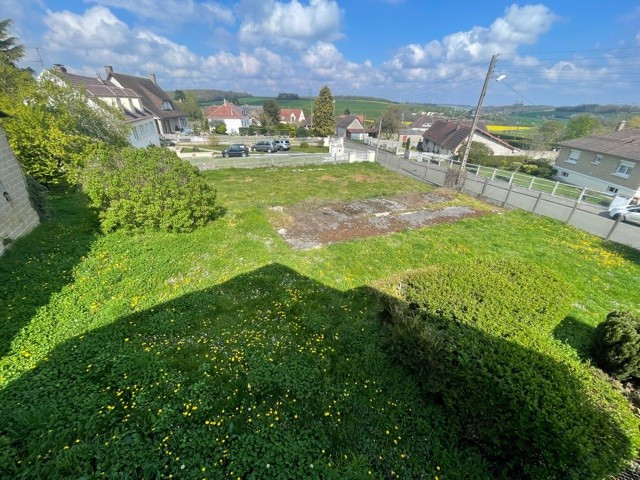 
                                                Vente
                                                 1 TERRAIN A BATIR
