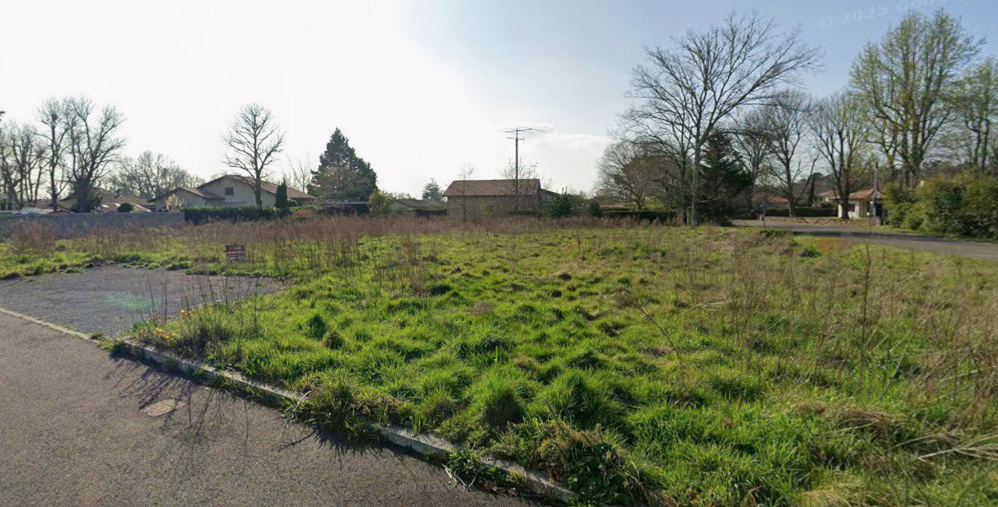 
                                                Vente
                                                 Terrain constructible