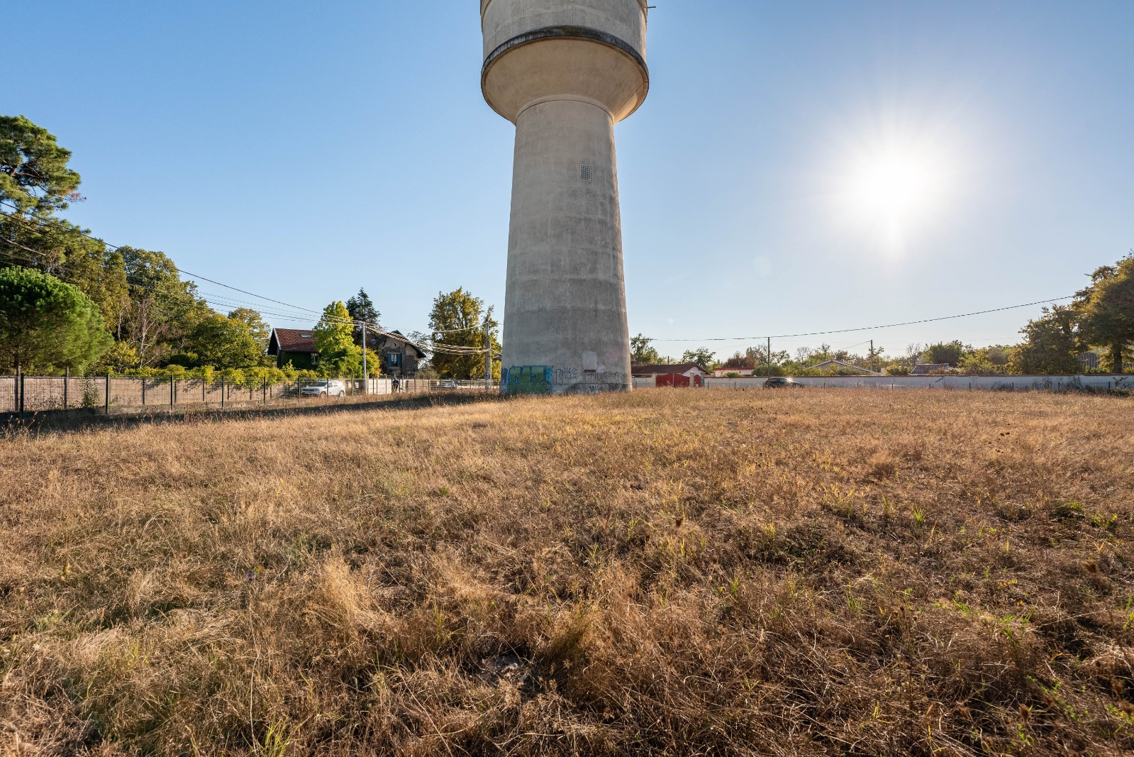 
                                                Vente
                                                 Terrain de 2000m² à Blanquefort (33)