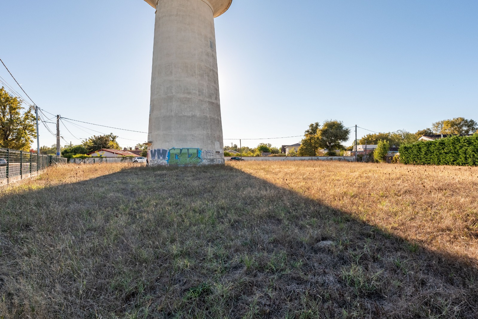 
                                                Vente
                                                 Terrain de 2000m² à Blanquefort (33)