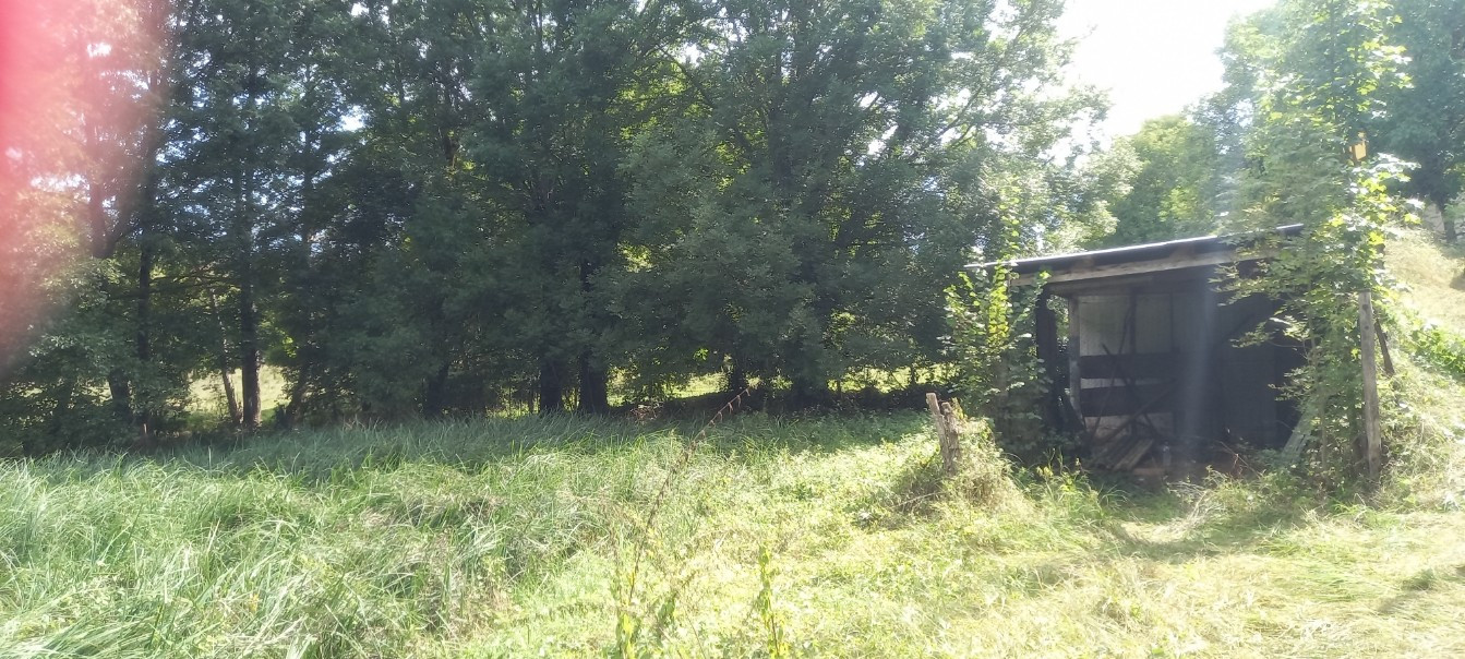 
                                                Location
                                                 Terrain de loisir en zone naturelle