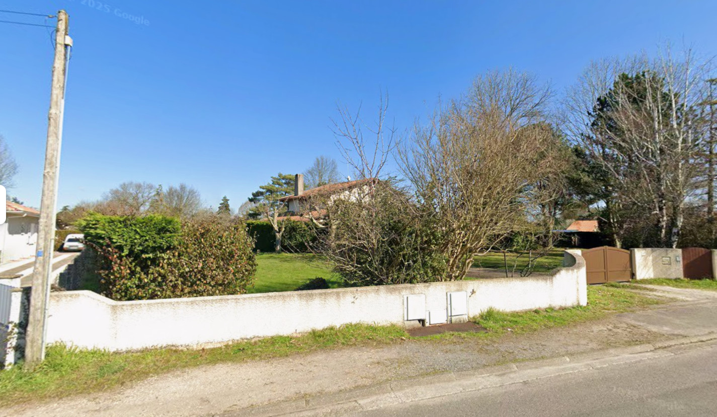 
                                                Vente
                                                 Terrain disponible