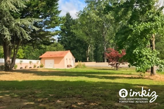 
                                                Vente
                                                 Terrain viabilisé avec maison a aménager