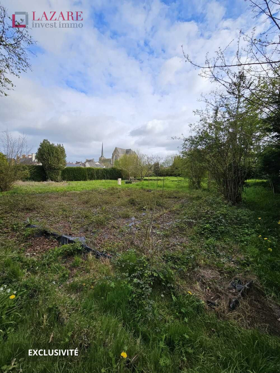 
                                                Vente
                                                 Terrains constructibles 1257m²