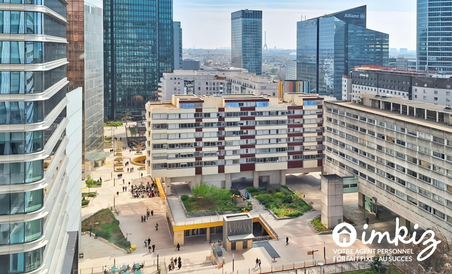 
                                                Vente
                                                 Terrasse des Reflets, Courbevoie – Studio lumineux