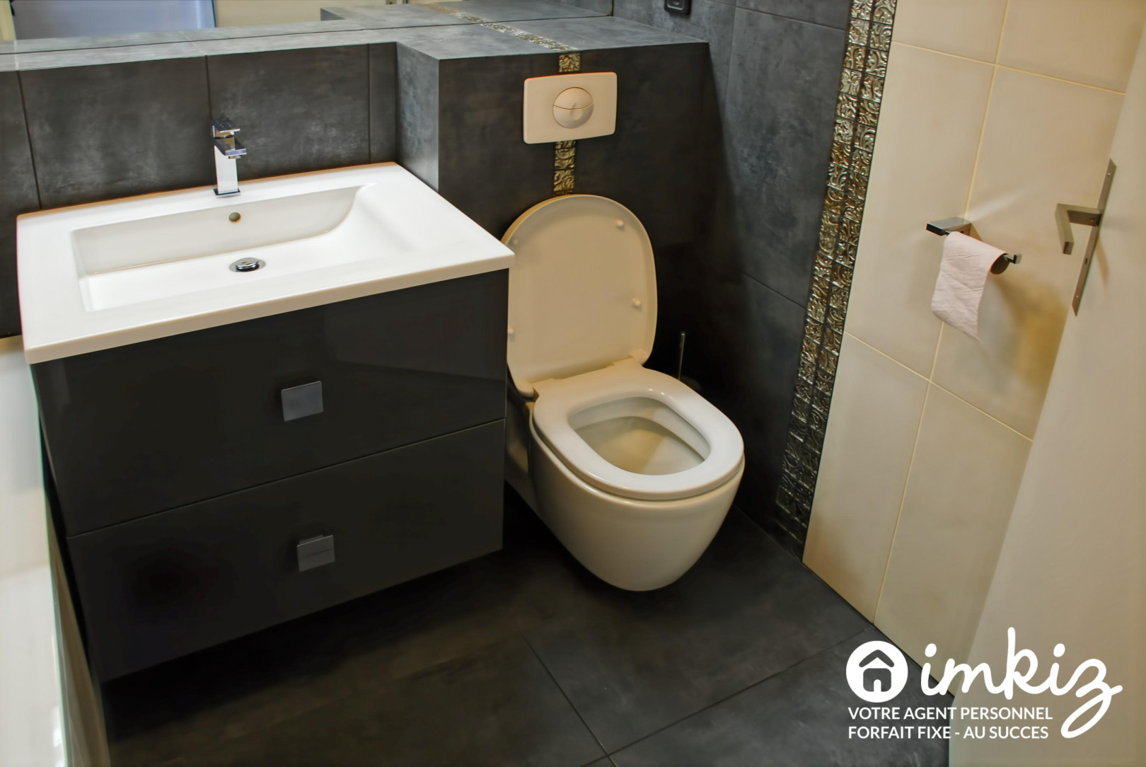 
                                                Vente
                                                 Terrasse des Reflets, Courbevoie – Studio lumineux