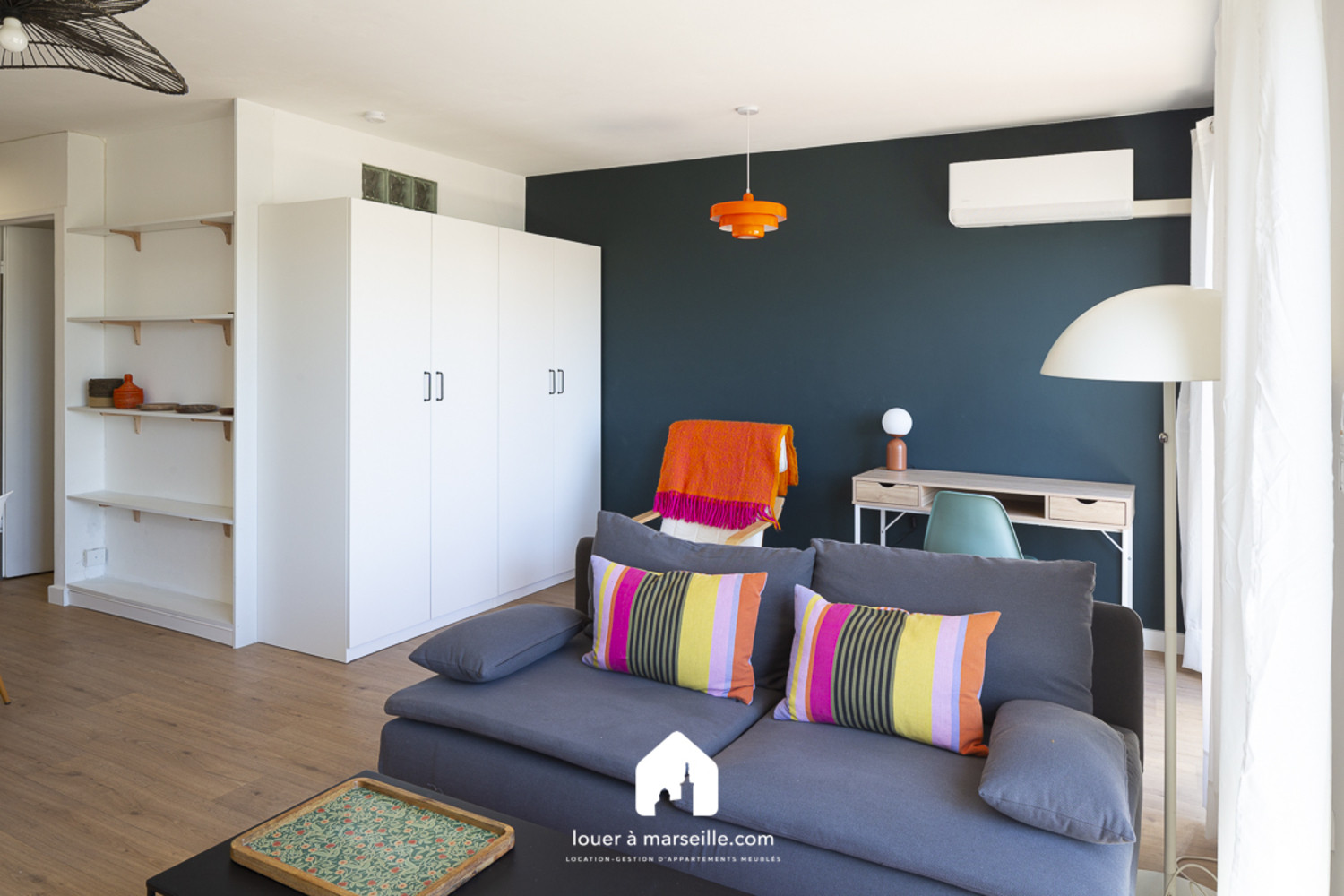 
                                                Location
                                                 TERRASSE ST GINIEZ  T2 meublé de 48 m²