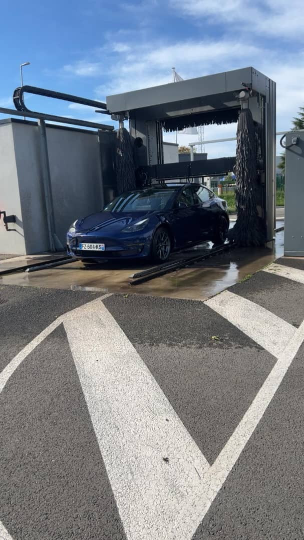 
                                                Voiture
                                                 Tesla model 3 long rang